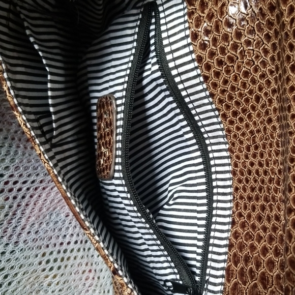 Urban Expressions Vegan Snakeskin Clutch/Handbag - Picture 5 of 6